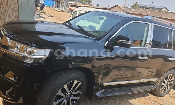 Ra Àlòkù Toyota Land Cruiser Black Ọkọ̀ in Accra ni Greater Accra