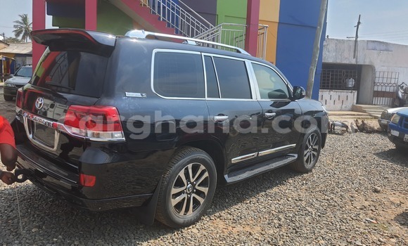 Buy Used Toyota Land Cruiser Black Car in Accra in Greater Accra Buy Used Toyota Land Cruiser Black Car in Accra in Greater Accra
