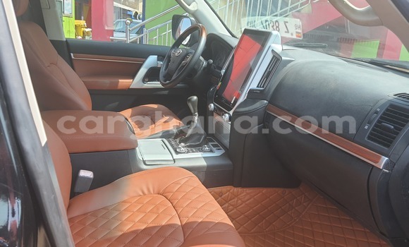 Buy Used Toyota Land Cruiser Black Car in Accra in Greater Accra Buy Used Toyota Land Cruiser Black Car in Accra in Greater Accra