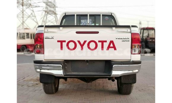 Buy Import Toyota Hilux White Car in Import - Dubai in Ashanti Buy Import Toyota Hilux White Car in Import - Dubai in Ashanti
