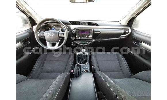 Buy Import Toyota Hilux White Car in Import - Dubai in Ashanti Buy Import Toyota Hilux White Car in Import - Dubai in Ashanti