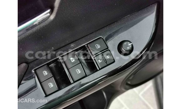 Buy Import Toyota Hilux White Car in Import - Dubai in Ashanti Buy Import Toyota Hilux White Car in Import - Dubai in Ashanti