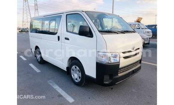 Ra Imported Toyota Hiace funfun Ọkọ̀ in Import - Dubai ni Ashanti Ra Imported Toyota Hiace funfun Ọkọ̀ in Import - Dubai ni Ashanti
