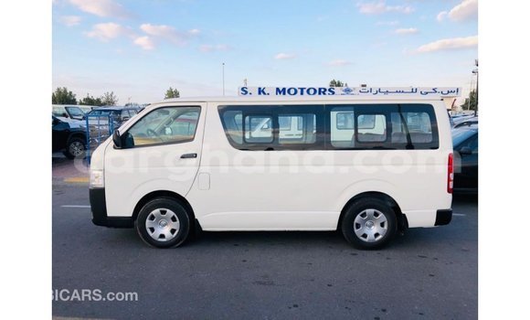 Ra Imported Toyota Hiace funfun Ọkọ̀ in Import - Dubai ni Ashanti Ra Imported Toyota Hiace funfun Ọkọ̀ in Import - Dubai ni Ashanti