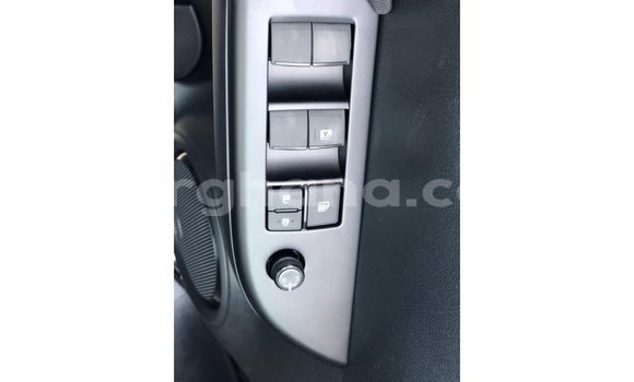 Sayi Imported Toyota Hilux White Mota in Import - Dubai a Ashanti Sayi Imported Toyota Hilux White Mota in Import - Dubai a Ashanti