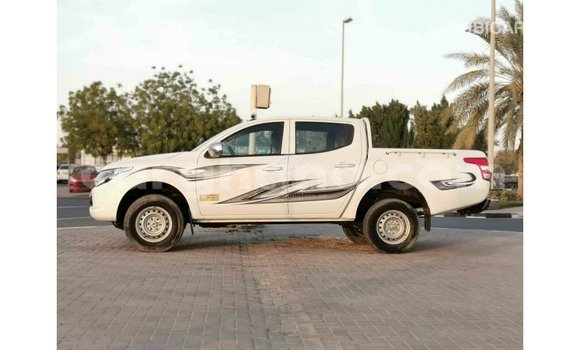 Buy Import Mitsubishi L200 White Car in Import - Dubai in Ashanti Buy Import Mitsubishi L200 White Car in Import - Dubai in Ashanti