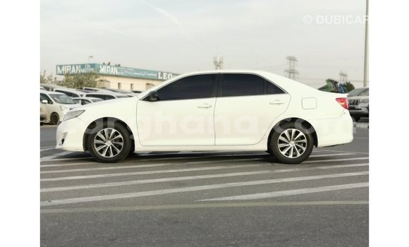 Buy Import Toyota Camry White Car in Import - Dubai in Ashanti Buy Import Toyota Camry White Car in Import - Dubai in Ashanti