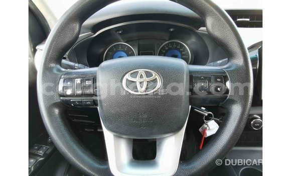 Sayi Imported Toyota Hilux White Mota in Import - Dubai a Ashanti Sayi Imported Toyota Hilux White Mota in Import - Dubai a Ashanti