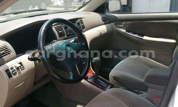 Ra Àlòkù Toyota Corolla funfun Ọkọ̀ in Berekum ni Brong-Ahafo Ra Àlòkù Toyota Corolla funfun Ọkọ̀ in Berekum ni Brong-Ahafo