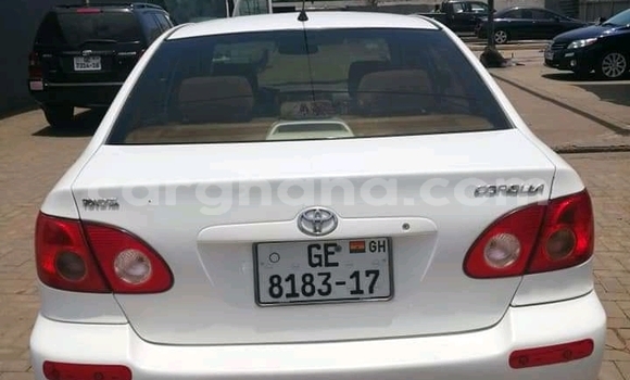Ra Àlòkù Toyota Corolla funfun Ọkọ̀ in Berekum ni Brong-Ahafo Ra Àlòkù Toyota Corolla funfun Ọkọ̀ in Berekum ni Brong-Ahafo