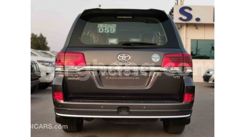 Big with watermark toyota land cruiser ashanti import dubai 14039