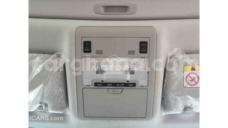 Big with watermark toyota land cruiser ashanti import dubai 14039