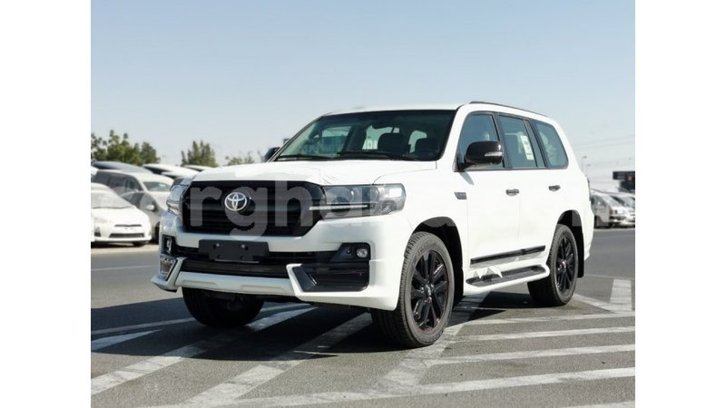 Big with watermark toyota land cruiser ashanti import dubai 14047