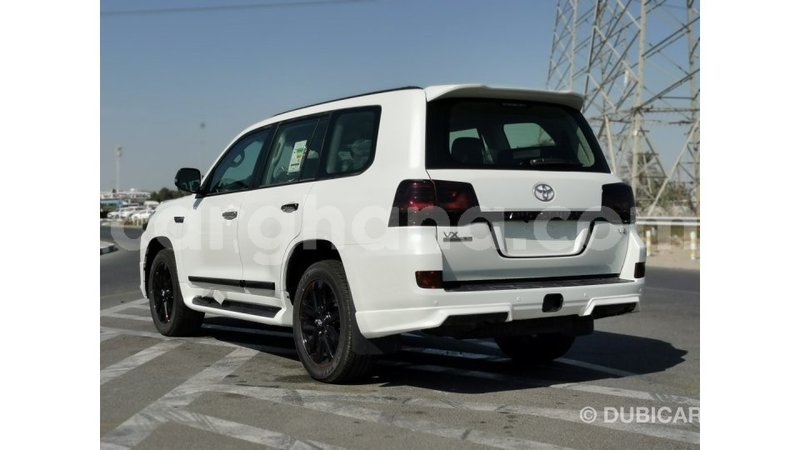 Big with watermark toyota land cruiser ashanti import dubai 14047