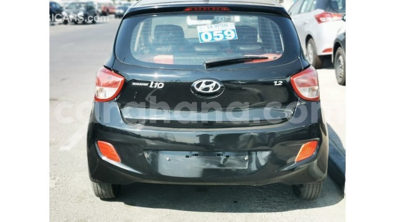 Big with watermark hyundai i10 ashanti import dubai 14074