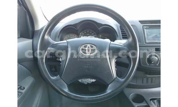 Sayi Imported Toyota Hilux White Mota in Import - Dubai a Ashanti Sayi Imported Toyota Hilux White Mota in Import - Dubai a Ashanti