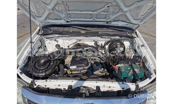 Sayi Imported Toyota Hilux White Mota in Import - Dubai a Ashanti Sayi Imported Toyota Hilux White Mota in Import - Dubai a Ashanti
