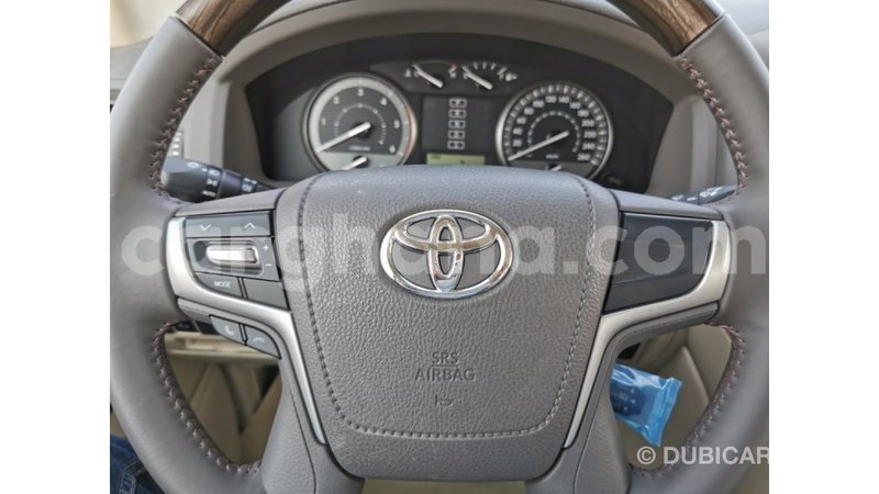 Big with watermark toyota land cruiser ashanti import dubai 14094