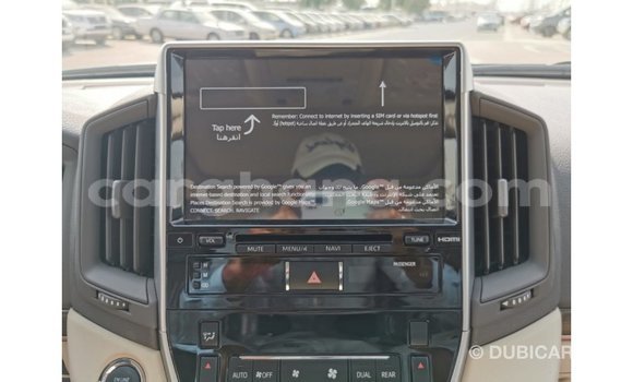 Sayi Imported Toyota Land Cruiser White Mota in Import - Dubai a Ashanti Sayi Imported Toyota Land Cruiser White Mota in Import - Dubai a Ashanti