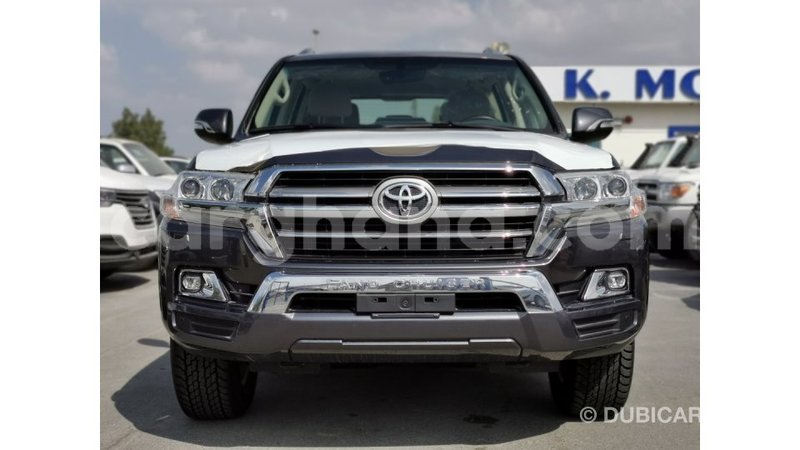 Big with watermark toyota land cruiser ashanti import dubai 14095