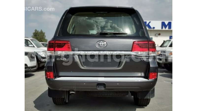 Big with watermark toyota land cruiser ashanti import dubai 14095