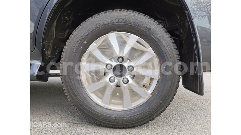 Big with watermark toyota land cruiser ashanti import dubai 14095