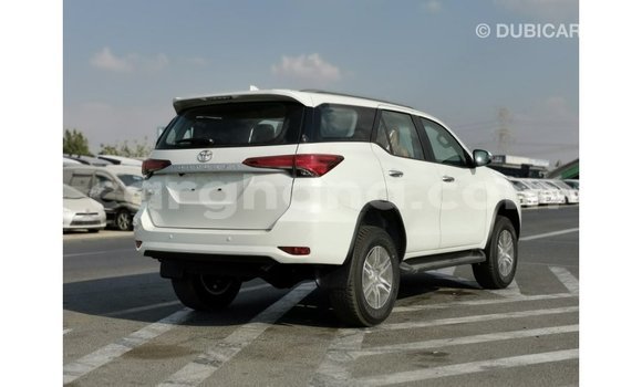 Sayi Imported Toyota Fortuner White Mota in Import - Dubai a Ashanti Sayi Imported Toyota Fortuner White Mota in Import - Dubai a Ashanti