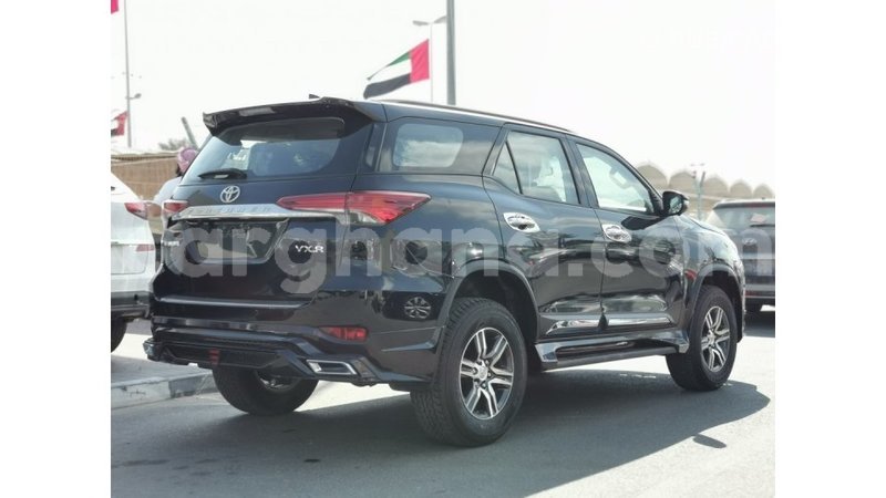 Big with watermark toyota fortuner ashanti import dubai 14108