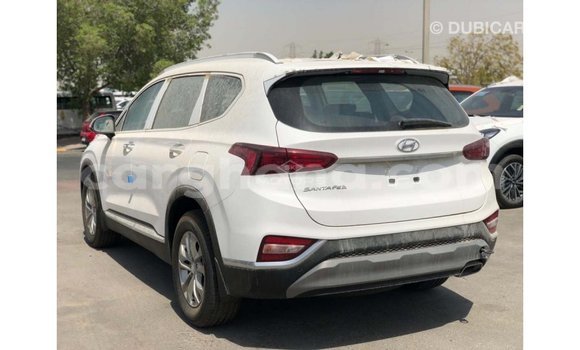 Ra Imported Hyundai Santa Fe funfun Ọkọ̀ in Import - Dubai ni Ashanti Ra Imported Hyundai Santa Fe funfun Ọkọ̀ in Import - Dubai ni Ashanti