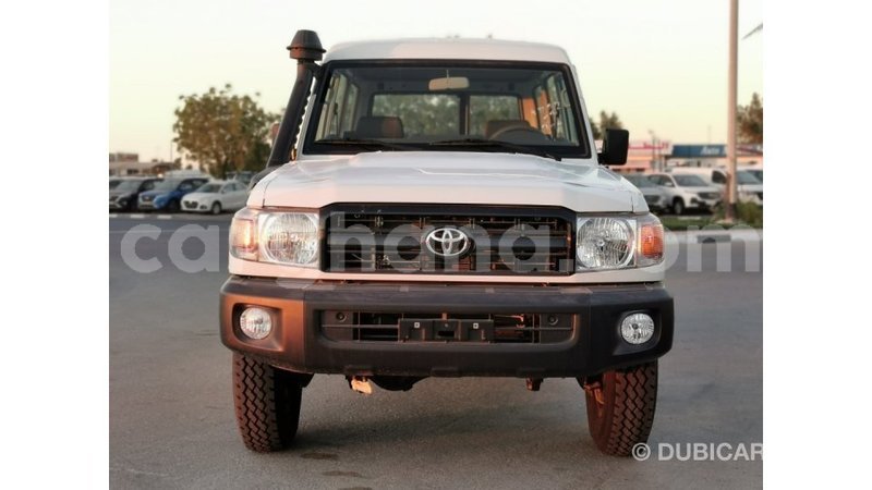 Big with watermark toyota land cruiser ashanti import dubai 14119