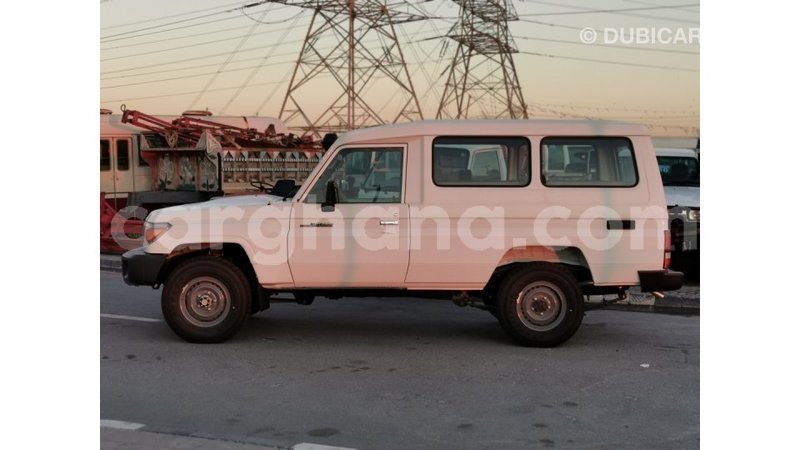 Big with watermark toyota land cruiser ashanti import dubai 14119