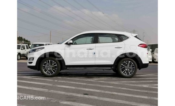 Buy Import Hyundai Tucson White Car in Import - Dubai in Ashanti Buy Import Hyundai Tucson White Car in Import - Dubai in Ashanti