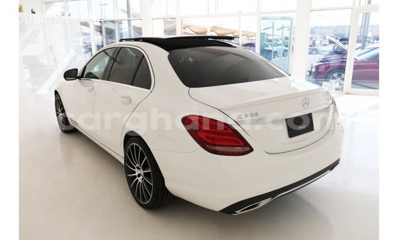 Ra Imported Mercedes‒Benz 1117 funfun Ọkọ̀ akẹ́rù ńlá in Import - Dubai ni Ashanti Ra Imported Mercedes‒Benz 1117 funfun Ọkọ̀ akẹ́rù ńlá in Import - Dubai ni Ashanti