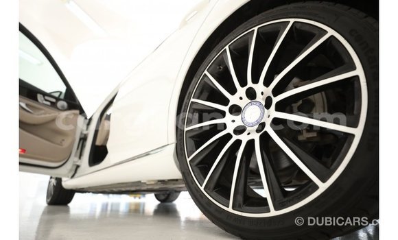 Ra Imported Mercedes‒Benz 1117 funfun Ọkọ̀ akẹ́rù ńlá in Import - Dubai ni Ashanti Ra Imported Mercedes‒Benz 1117 funfun Ọkọ̀ akẹ́rù ńlá in Import - Dubai ni Ashanti