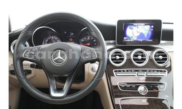 Ra Imported Mercedes‒Benz 1117 funfun Ọkọ̀ akẹ́rù ńlá in Import - Dubai ni Ashanti Ra Imported Mercedes‒Benz 1117 funfun Ọkọ̀ akẹ́rù ńlá in Import - Dubai ni Ashanti