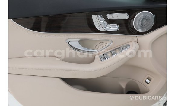 Ra Imported Mercedes‒Benz 1117 funfun Ọkọ̀ akẹ́rù ńlá in Import - Dubai ni Ashanti Ra Imported Mercedes‒Benz 1117 funfun Ọkọ̀ akẹ́rù ńlá in Import - Dubai ni Ashanti