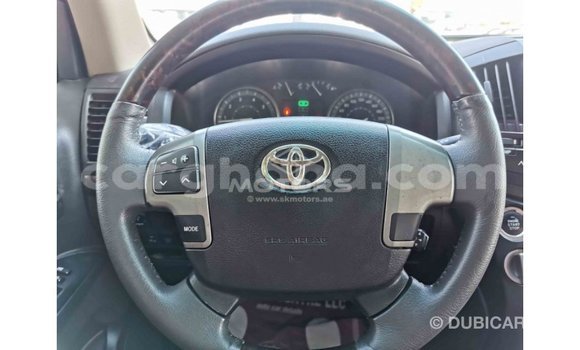 Ra Imported Toyota Land Cruiser funfun Ọkọ̀ in Import - Dubai ni Ashanti Ra Imported Toyota Land Cruiser funfun Ọkọ̀ in Import - Dubai ni Ashanti