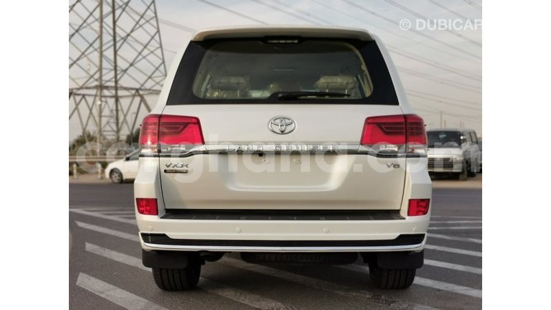 Big with watermark toyota land cruiser ashanti import dubai 14150