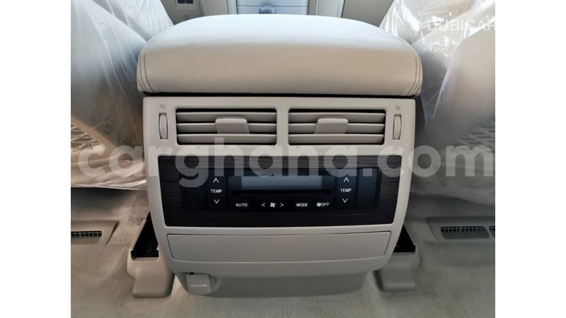 Big with watermark toyota land cruiser ashanti import dubai 14150