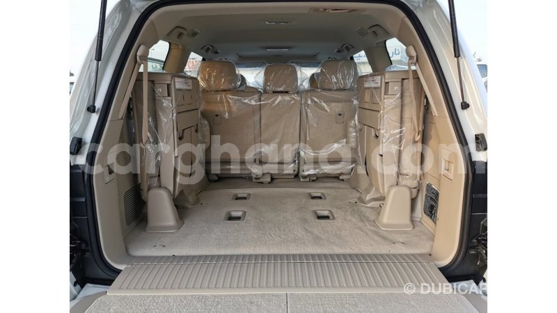 Big with watermark toyota land cruiser ashanti import dubai 14150