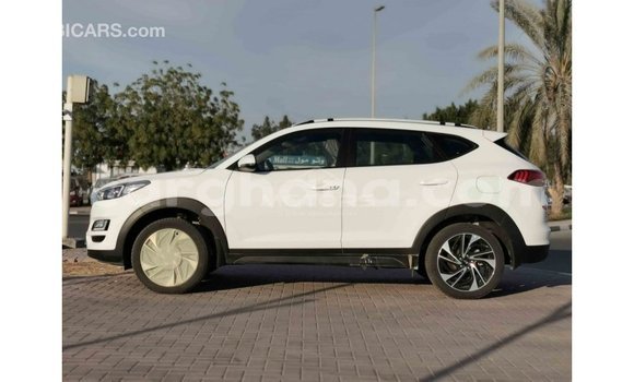 Buy Import Hyundai Tucson White Car in Import - Dubai in Ashanti Buy Import Hyundai Tucson White Car in Import - Dubai in Ashanti