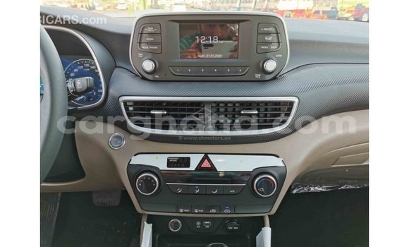 Buy Import Hyundai Tucson White Car in Import - Dubai in Ashanti Buy Import Hyundai Tucson White Car in Import - Dubai in Ashanti