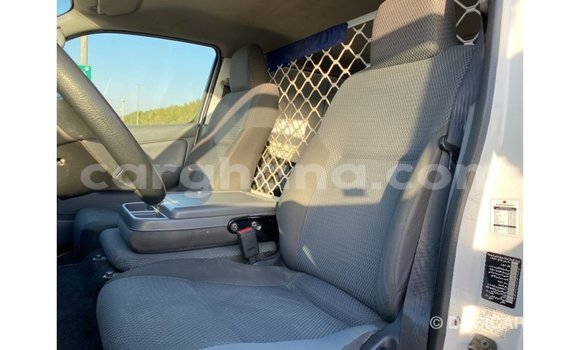 Buy Import Nissan Urvan White Car in Import - Dubai in Ashanti Buy Import Nissan Urvan White Car in Import - Dubai in Ashanti