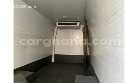 Buy Import Volkswagen Beetle White Car in Import - Dubai in Ashanti Buy Import Volkswagen Beetle White Car in Import - Dubai in Ashanti