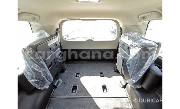 Buy Import Toyota Land Cruiser White Car in Import - Dubai in Ashanti Buy Import Toyota Land Cruiser White Car in Import - Dubai in Ashanti