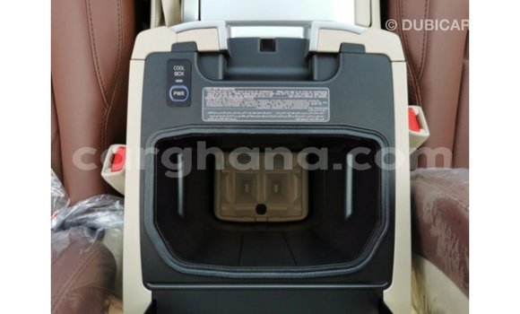 Sayi Imported Toyota Land Cruiser White Mota in Import - Dubai a Ashanti Sayi Imported Toyota Land Cruiser White Mota in Import - Dubai a Ashanti