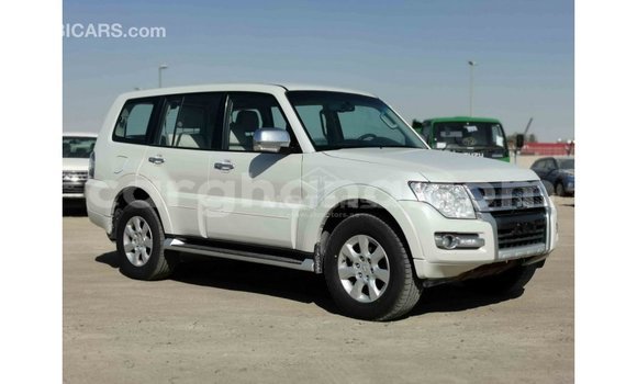 Ra Imported Mitsubishi Pajero funfun Ọkọ̀ in Import - Dubai ni Ashanti Ra Imported Mitsubishi Pajero funfun Ọkọ̀ in Import - Dubai ni Ashanti