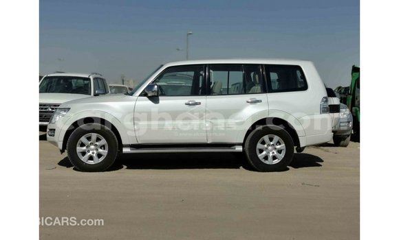 Ra Imported Mitsubishi Pajero funfun Ọkọ̀ in Import - Dubai ni Ashanti Ra Imported Mitsubishi Pajero funfun Ọkọ̀ in Import - Dubai ni Ashanti