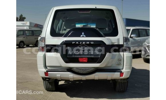 Ra Imported Mitsubishi Pajero funfun Ọkọ̀ in Import - Dubai ni Ashanti Ra Imported Mitsubishi Pajero funfun Ọkọ̀ in Import - Dubai ni Ashanti