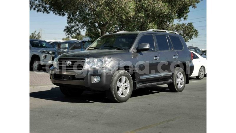 Big with watermark toyota land cruiser ashanti import dubai 14238